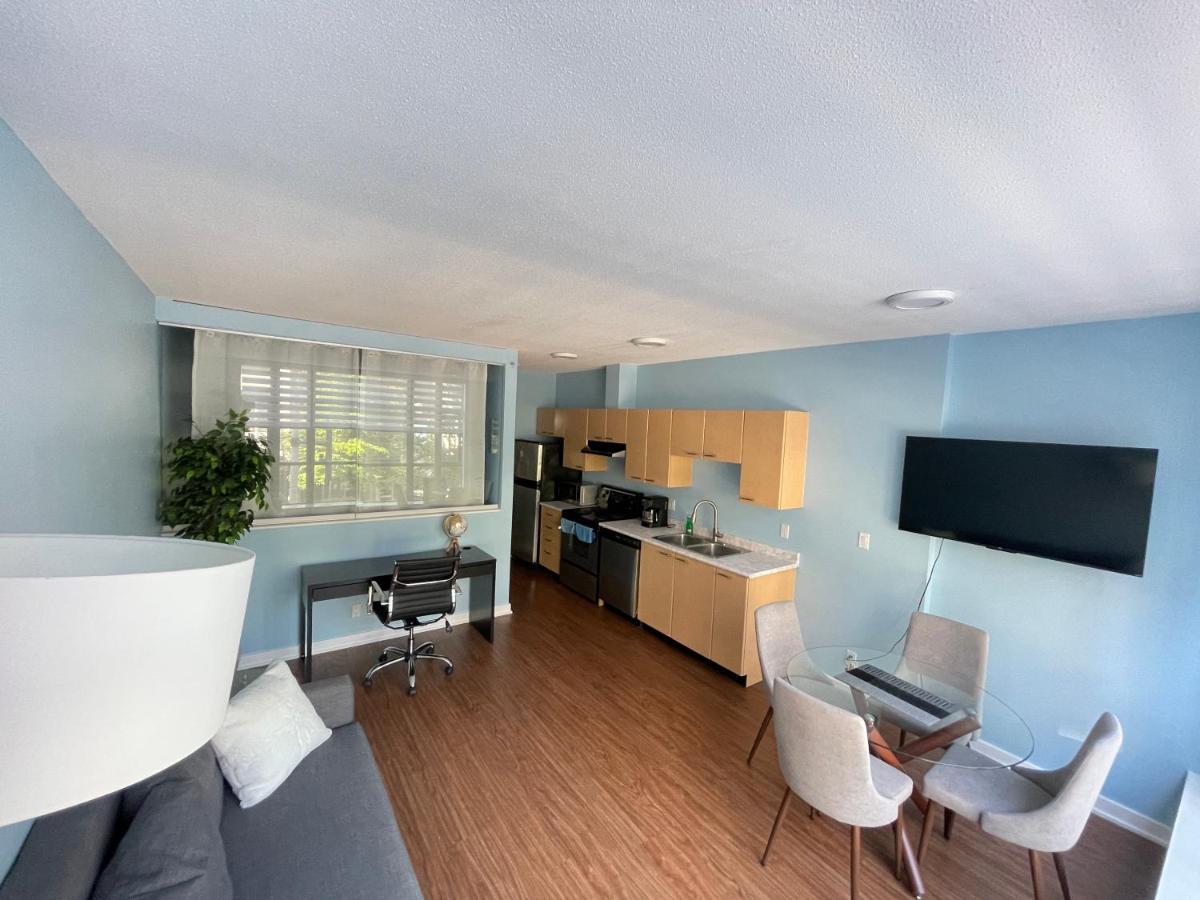 Downtown 1Br Condo At Granville Strip Near English Bay فانكوفر المظهر الخارجي الصورة