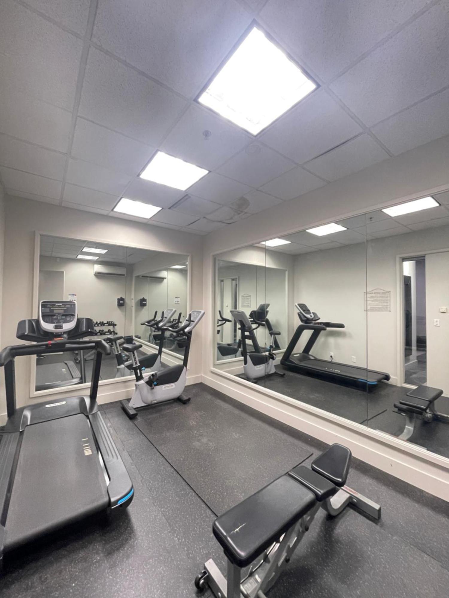 Downtown 1Br Condo At Granville Strip Near English Bay فانكوفر المظهر الخارجي الصورة