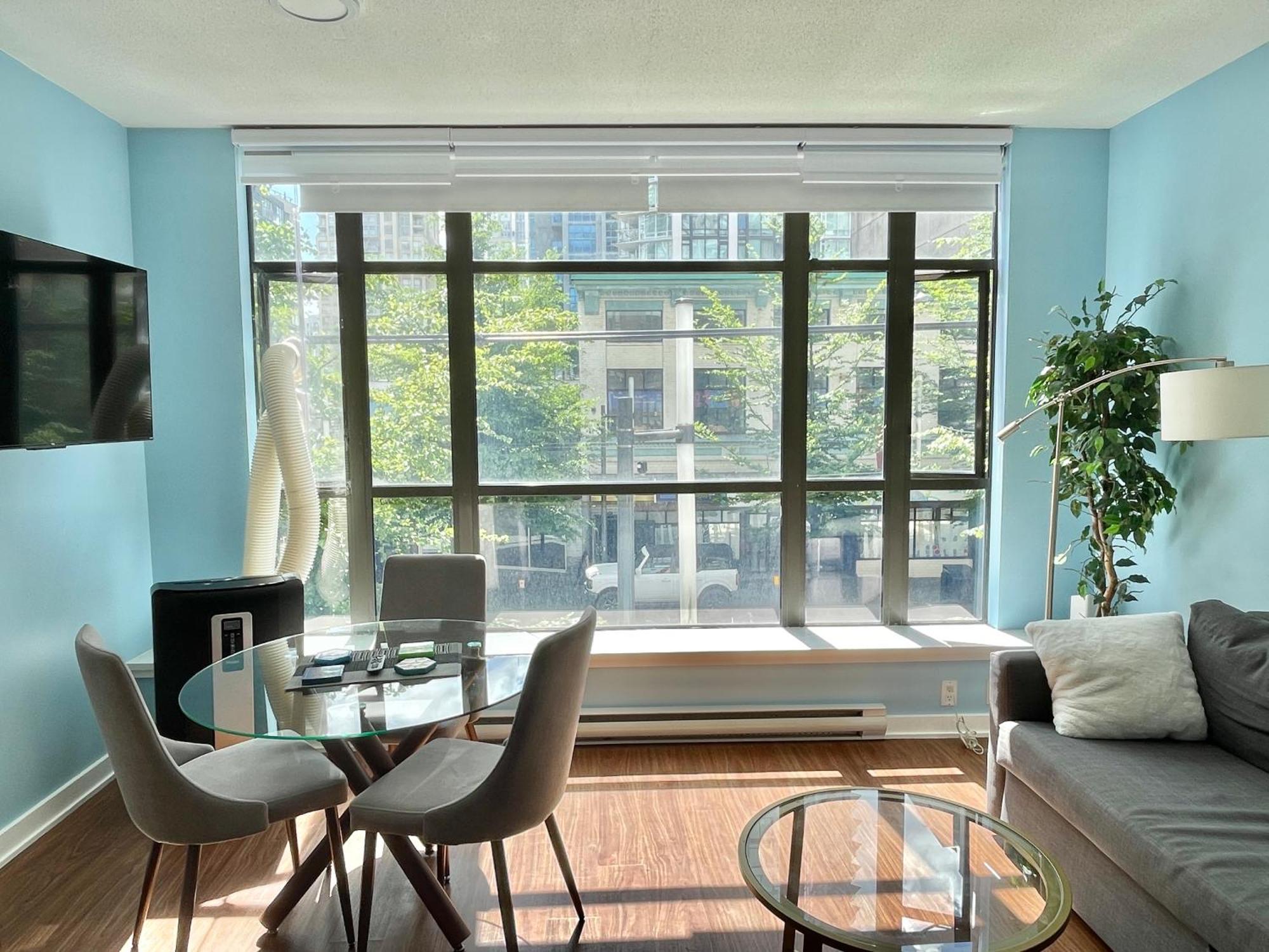 Downtown 1Br Condo At Granville Strip Near English Bay فانكوفر المظهر الخارجي الصورة