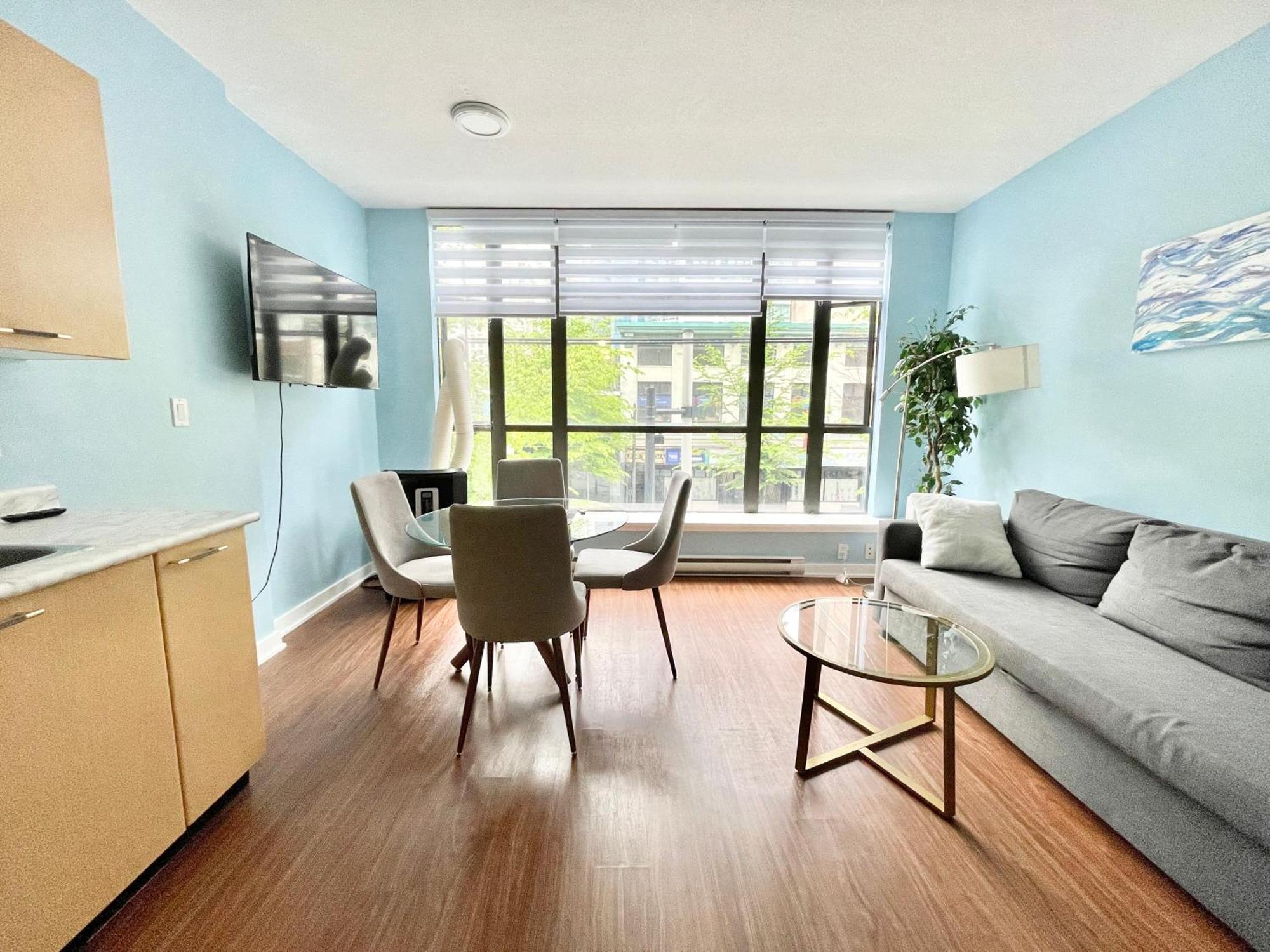Downtown 1Br Condo At Granville Strip Near English Bay فانكوفر المظهر الخارجي الصورة